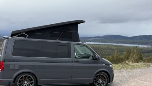 Roma – Luxury Automatic VW Campervan 4 Berth (can deliver to Inverness)