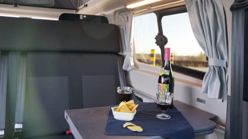 Ford Nugget uit 2021 – Travel in Red