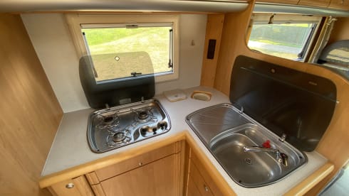4 person Volkswagen Karmann Missouri alcove from 2005