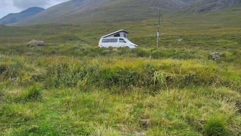 Lizzy the camperess  – 4 berth Volkswagen campervan from 2012