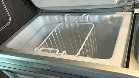Grey Cali – 4p Volkswagen California from 2024