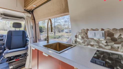 Extra high luxury off-grid camper for 2 adults and 1 child 