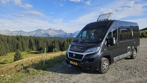 Black Rhino – Compact (5m41) Hobby K55, Automatic 150pk Fiat Ducato, with all the luxury