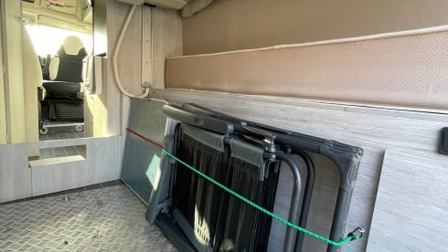 Fiat Livingstone Duo XL with electric lifting bed (3 sleeping places)