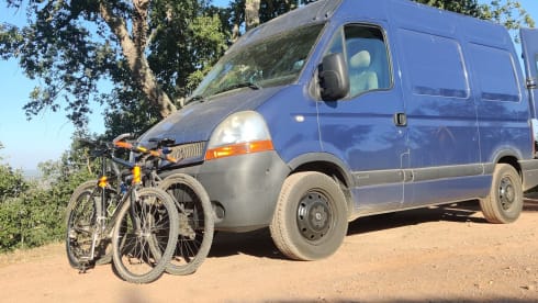 Bolt – Rent our self-build bus for 2 (or 3) people