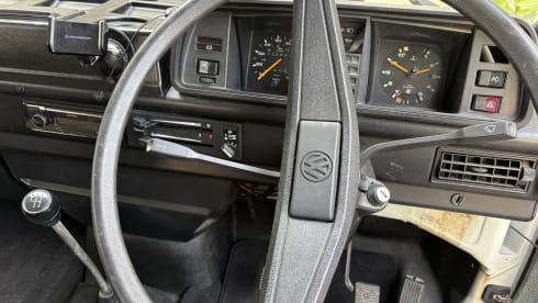 Freddie – Cosy Camper for 2, full awning - 1980's VW T3 high-top