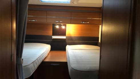 Spacious Luxury Family camper 5 people