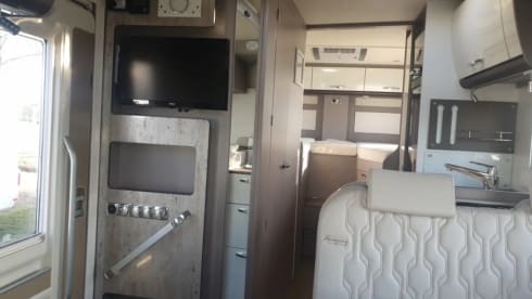 C25 – 4p Bürstner semi-integrated from 2018