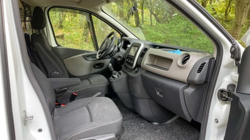 Ollie – 2p Renault bus from 2015