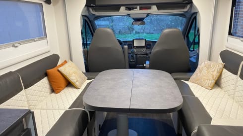 5-person Chausson semi-integrated (Nordic edition) from 2022
