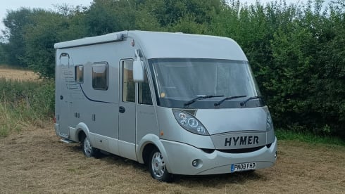 Dormouse – Hymer B508 CL Fully Integrated Motorhome