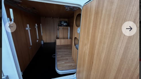 6-sitziger Ford Alcove aus dem Jahr 2008