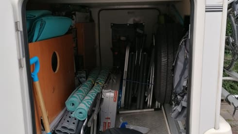 Beautiful spacious and complete family camper, fully equipped