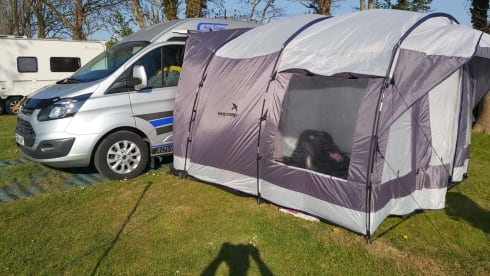 Daisy – High top ford transit campervan 