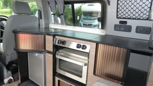 Dolly the Campervan – Dolly the Campervan – Compact Adventure VW Near Glasgow