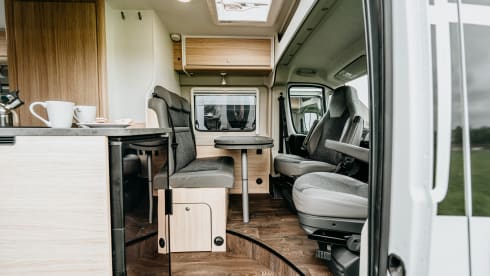 H5 – Fiat Ducato Sunlight Cliff 600