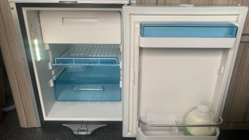 Essie  – 4 berth Volkswagen Campervan