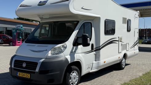 Super – Nice spacious camper for 6 people