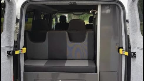 Tommy – 4 berth Ford Transit Custom pop top  campervan 