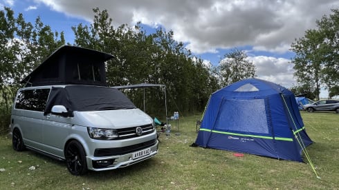 Billy – Our gorgeous twinkling Campervan