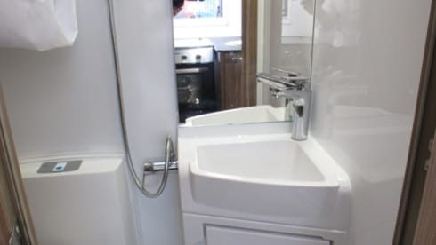 4 berth Swift Escape 674 Motorhome