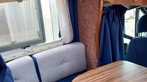 5p Challenger alcove camper from 2009