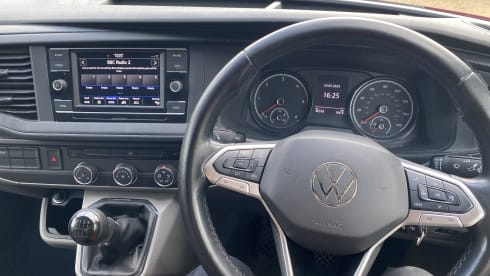 Poppy – 4 berth Volkswagen campervan from 2020