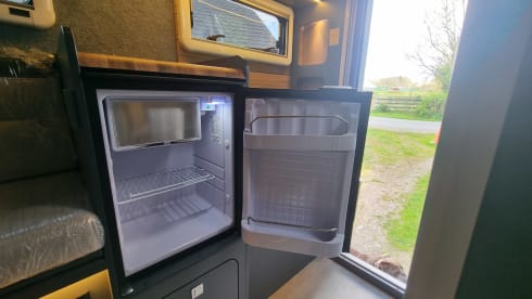Isuzu Dmax Vcross with Gladiator SM Camper  – 2 Schlafplätze Sonstiges ab 2021