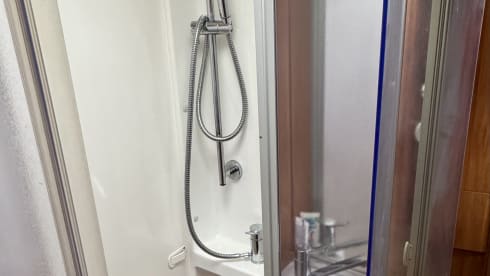 "Popeye II' – Very luxurious, spacious 4p Hymer B514 CL Silver Line, XXL garage, 160 hp