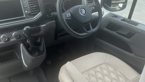 Shroomie – 2 berth Volkswagen crafter campervan