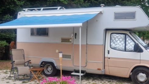 Camper Lua – 5p Ford alcove uit 1999