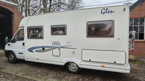 Mooie ruime camper, een trouwe bus – 4p McLouis semi-integrated uit 2003