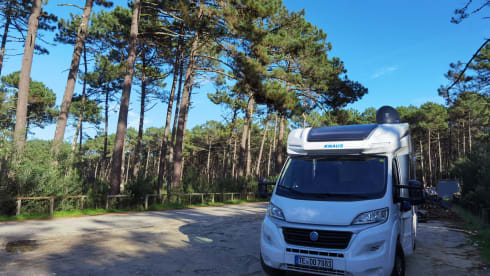 Rent a motorhome for 4 people cheaply, fully furnished