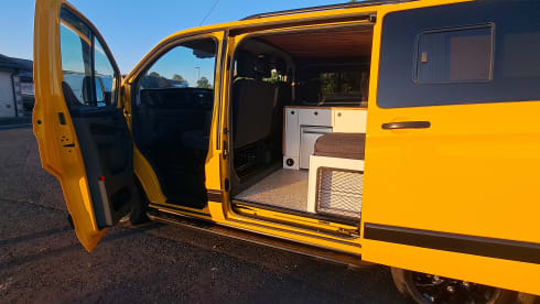 "Moira" - Your 2 Berth Dreamy Yellow Camper!  *INSURANCE INCLUDED* 