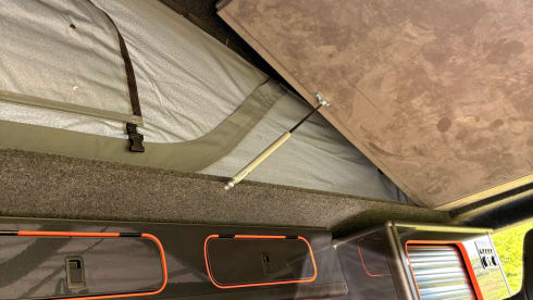 MJ  – Camping-car Volkswagen 4 places de 2015