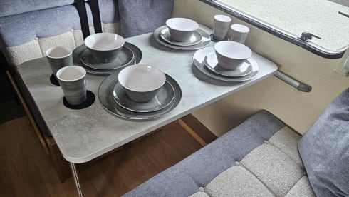 Sweeney – 5/6 berth Swift Escape 686