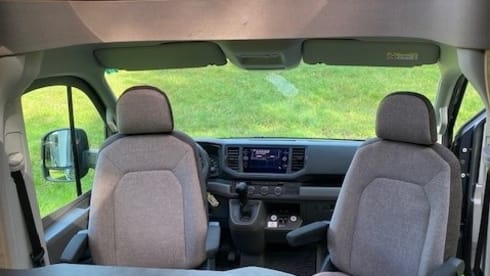 3-seater Knaus semi-integrated from 2023