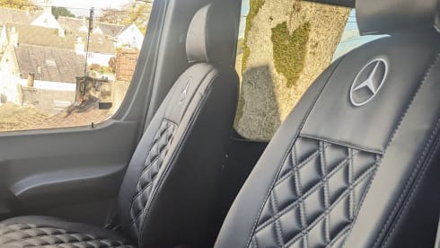 Luxury adventurer with large garage. – Mercedes Sprinter Campervan - Shower - Huge Garage - Off Grid