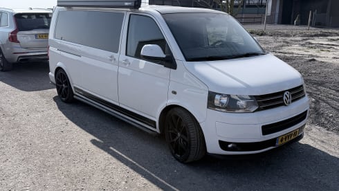 Viggo 1 – Camper Volkswagen del 2012 per 4 persone