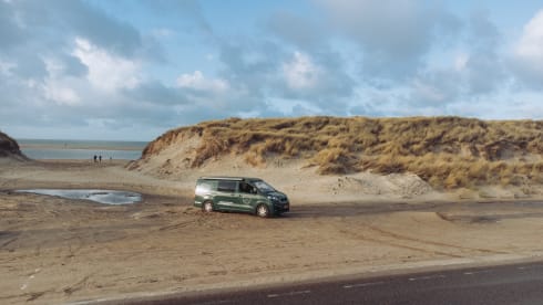 LEAVV  – Elektrische camperbus Limburg⚡️Ga jij ook duurzaam op reis? 🚌🌱 - Ell (1)