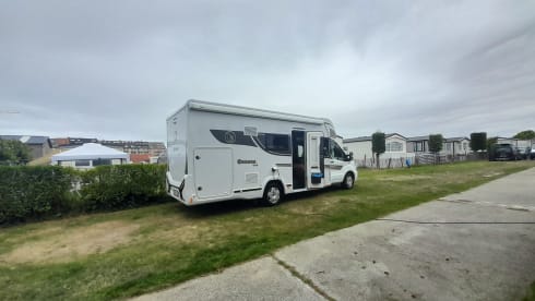 cocoon 444 – 5p Benimar semi-integrated uit 2025