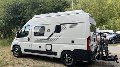 Campervan met pop up daktent – 4p Fiat bus uit 2026