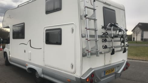Big Bertha – Sea Newlife, Edinburgh (Fiat Ducato) sleeps upto 7, 5 is super comfortable
