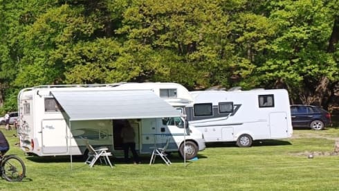 5 pers. camper, off grid, lots of space