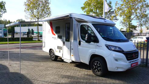 2p Bürstner semi-integrated
