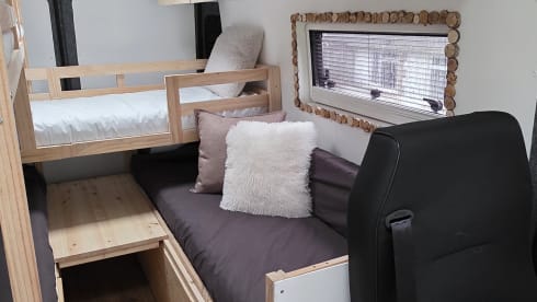 Dusty – Citroën Relay Wohnmobil mit 4 Schlafplätzen ab 2021