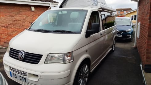 athena – Camper Volkswagen con tetto apribile a 4 posti letto del 2004