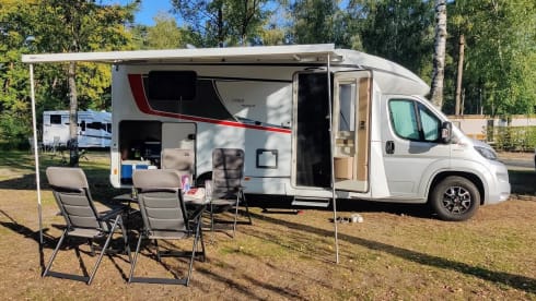 Burstner Fiat Ducato – Luxury camper with many amenities, super complete