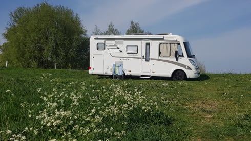 Dopey – Compact, self-sufficient, luxury Hymer