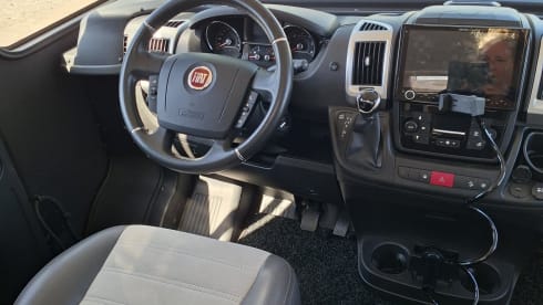 4-seater Ford integrated from 2021
